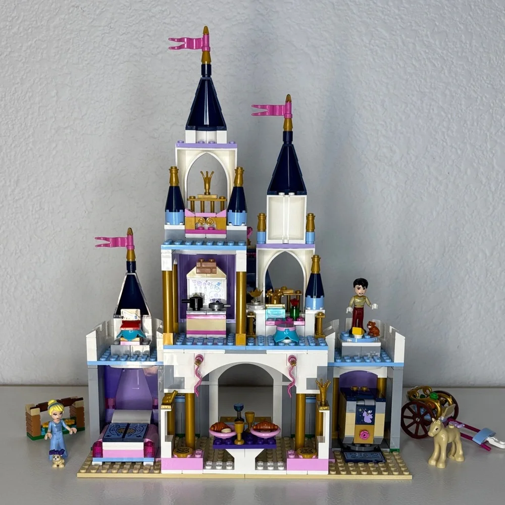Lego Set 41154 - Cinderella’s Dream Castle - Picture 4 of 14